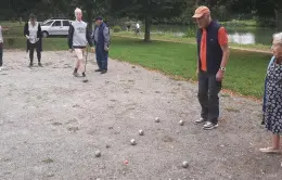 Pétanque à l'étang Peuton